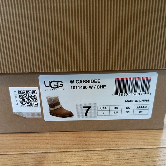 UGG Cassidee Boot Chestnut Size 7 - Picture 6 of 12